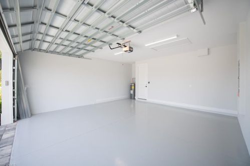 24 Johnnycake Dr, Naples FL 34110-1345 exterior