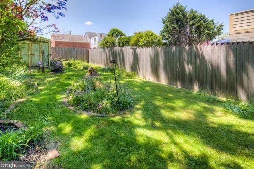 412 Delaware St, New Castle DE 19720-5045 exterior