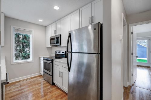 597 Holly Ave, Saint Paul MN 55102-2209 exterior