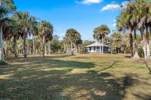 411 8 St, Naples FL 34120-2046 exterior