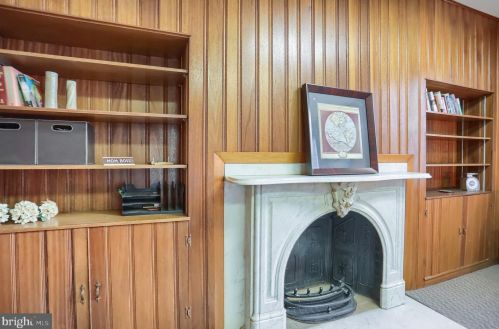 301 Penn St, Huntingdon PA 16652-1609 exterior