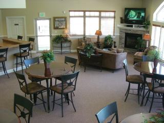 6617 Bonnie Ridge Dr, Baltimore MD  21209-1948 exterior