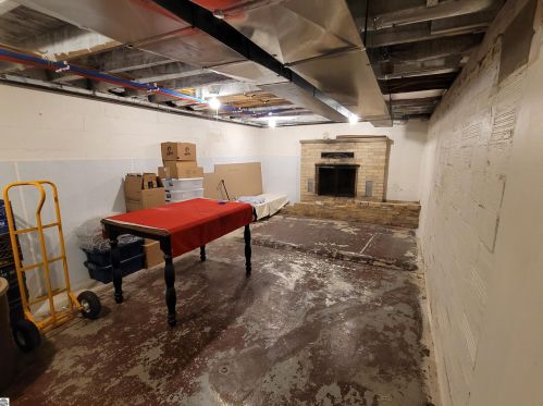 101 Orch Ave, Shepherd MI 48883-9106 exterior