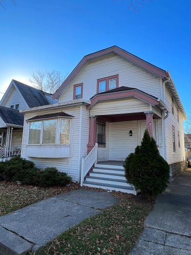 3153 33rd St, Milwaukee WI  53215-4272 exterior