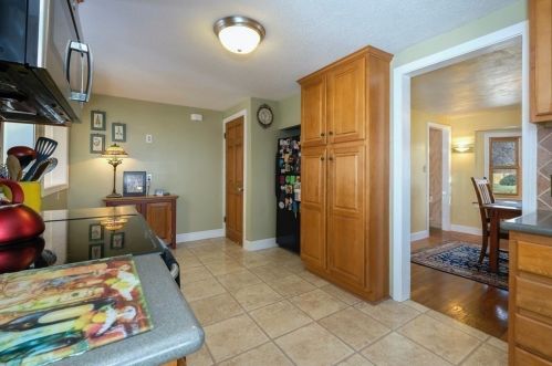 119 Bridle Path Rd, Springfield MA 01118-1846 exterior