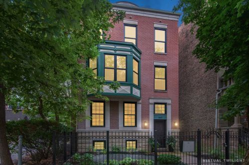 1661 Bell Ave, Chicago IL 60647-5427 exterior