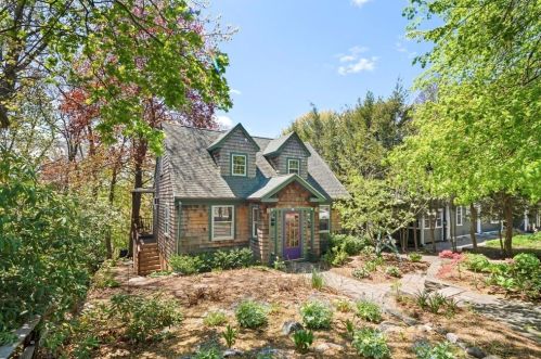 38 Malcolm Rd, Boston, MA