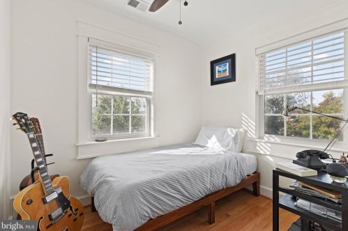 116 Moncure Dr, Alexandria VA 22314-4965 exterior