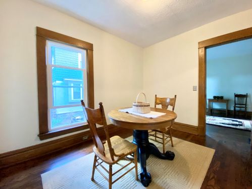 1323 Milton St, Grand Rapids MI 49506-1712 exterior