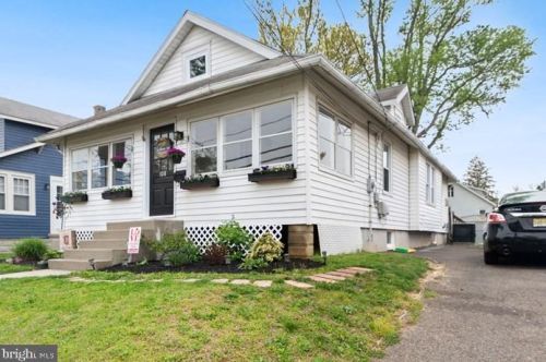 108 Holly Ave, Camden, NJ 08107-1118