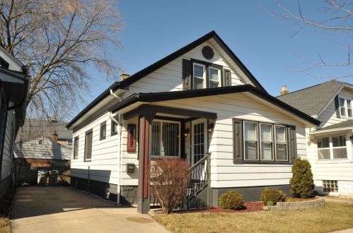 407 61, Milwaukee WI 53213-4124 exterior