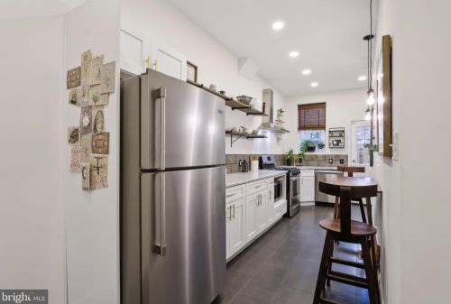 1942 Marshall St, Philadelphia PA 19120-0037 exterior