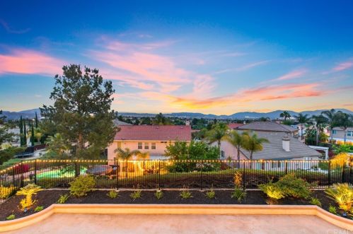 32833 Northshire Cir, Temecula, CA 92592-7211
