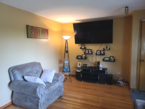 349 99th Pl, Chicago, IL 60628-1221