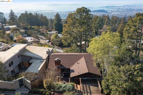 1404 Smt Rd, Berkeley CA 94708-2215 exterior