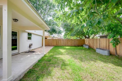 2202 Billy Fiske Ln, Austin TX  78748-2900 exterior