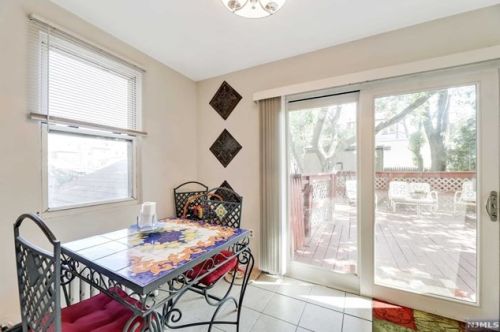 361 Jersey Ave, Fairview NJ 07022-1204 exterior