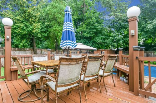 12 Prospect Dr, Huntington Station NY 11746-2920 exterior