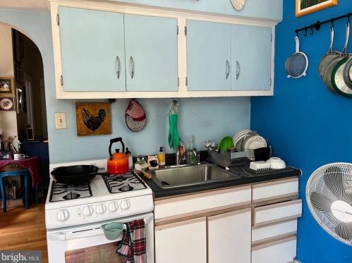 113 Walnut Ave, Ardmore PA 19003-2104 exterior