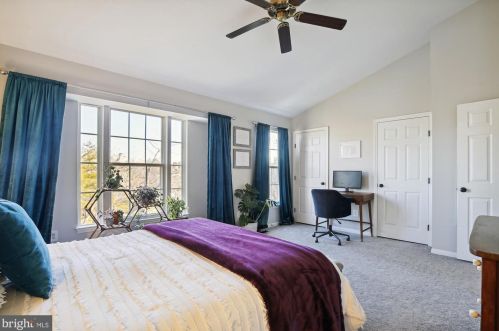 6020 Kestner Cir, Alexandria VA  22315-4833 exterior