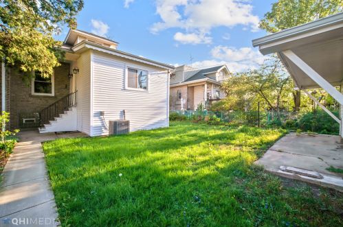 5724 Warwick Ave, Chicago IL 60641-3418 exterior