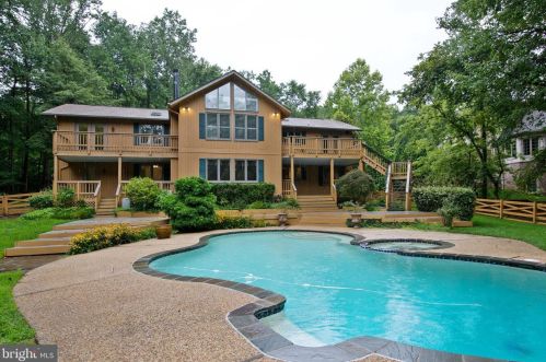 900 Mackall Ave, Mc Lean VA  22101-1618 exterior