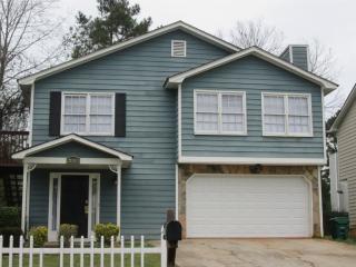 6408 Eastbriar Dr, Lithonia GA  30058-8935 exterior