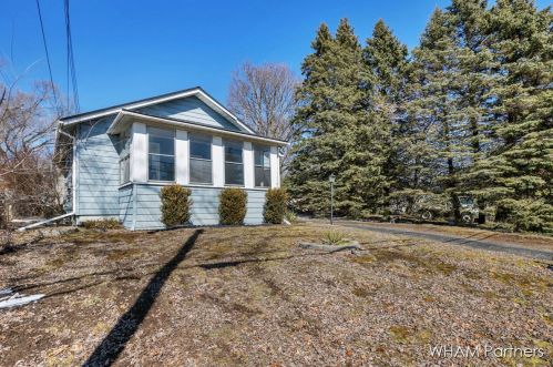 514 Crooks St, Belding, MI 48809-1828