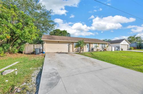140 Christmas Ter, Fort Pierce, FL 34984-4410
