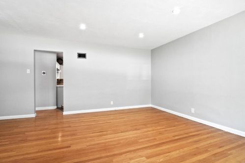 9562 Ldg Pole Ln, Saint Louis MO 63126-2160 exterior