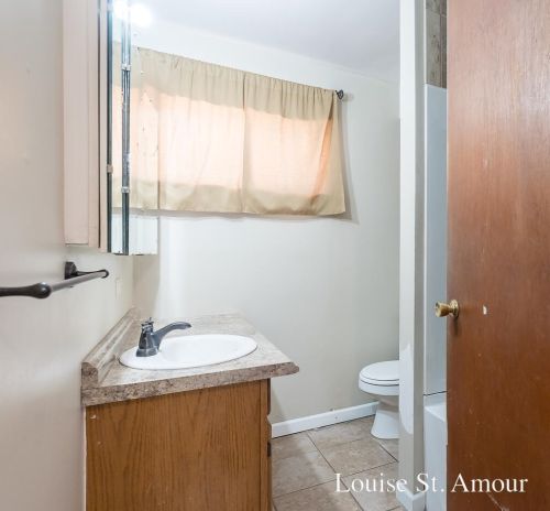 1020 Laketon Ave, Meskegon MI 49441-2969 exterior