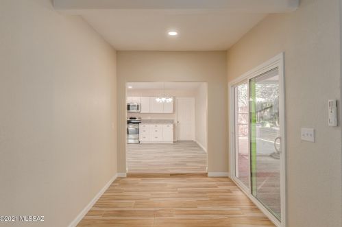 7055 Camino De Ln Tierra, Tucson AZ 85741-2416 exterior