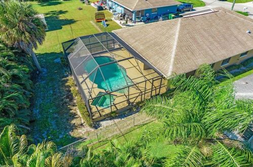 842 99 Ave, Naples FL 34108-2234 exterior