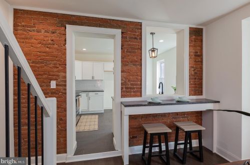 24 New St, Lancaster PA 17602-2047 exterior