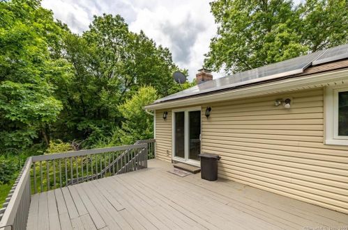 14 Loren Cir, Windsor CT 06095-1011 exterior