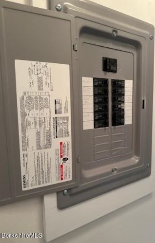 260 Pittsfield Rd, Lenox MA 01240-2309 exterior