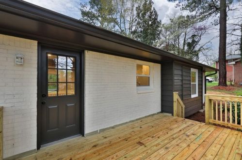 2898 Crk Dr, Duluth GA 30096-3848 exterior