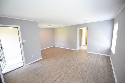 8910 Greenmound Ave, Dallas TX  75227-8363 exterior