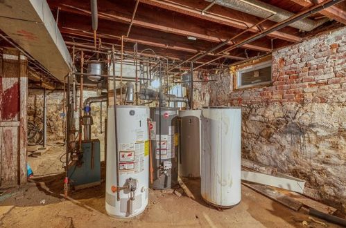 30 Ruggles St, Providence RI 02908-3614 exterior