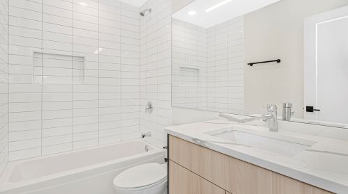 3762 Indiana Ave, Chicago IL 60827-1850 exterior