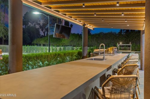 2111 Colter St, Phoenix AZ  85015-2821 exterior