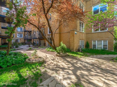 4608 Monticello Ave, Chicago IL  60625-5806 exterior