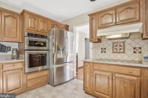 9731 Howes Rd, Dunkirk MD 20754-9254 exterior