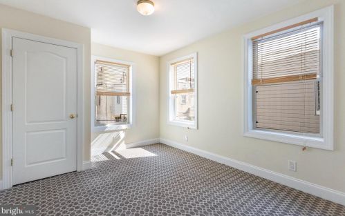 1915 Carpenter St, Philadelphia PA 19146-2615 exterior