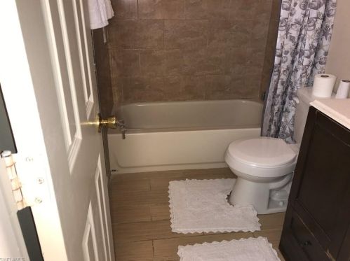 5449 Hunter Blvd, Naples FL 34116-5565 exterior