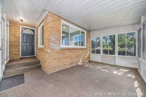 1136 Innes St, Grand Rapids MI 49503-3635 exterior