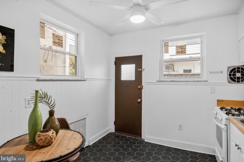 1821 Carlisle St, Philadelphia PA 19145-2307 exterior