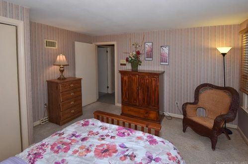 44 Marjorie Ln, Vernon CT 06066-4007 exterior