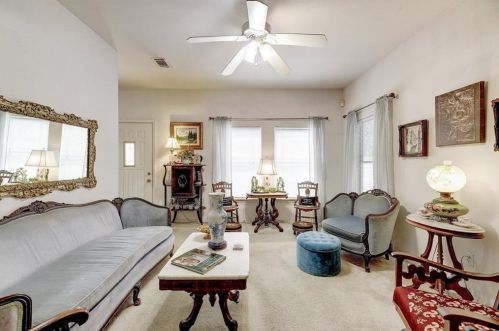 604 Fletcher St, Austin TX 78704-5031 exterior