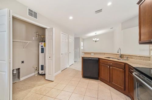 2092 Kings Palace Dr, Riverview FL 33578-2129 exterior